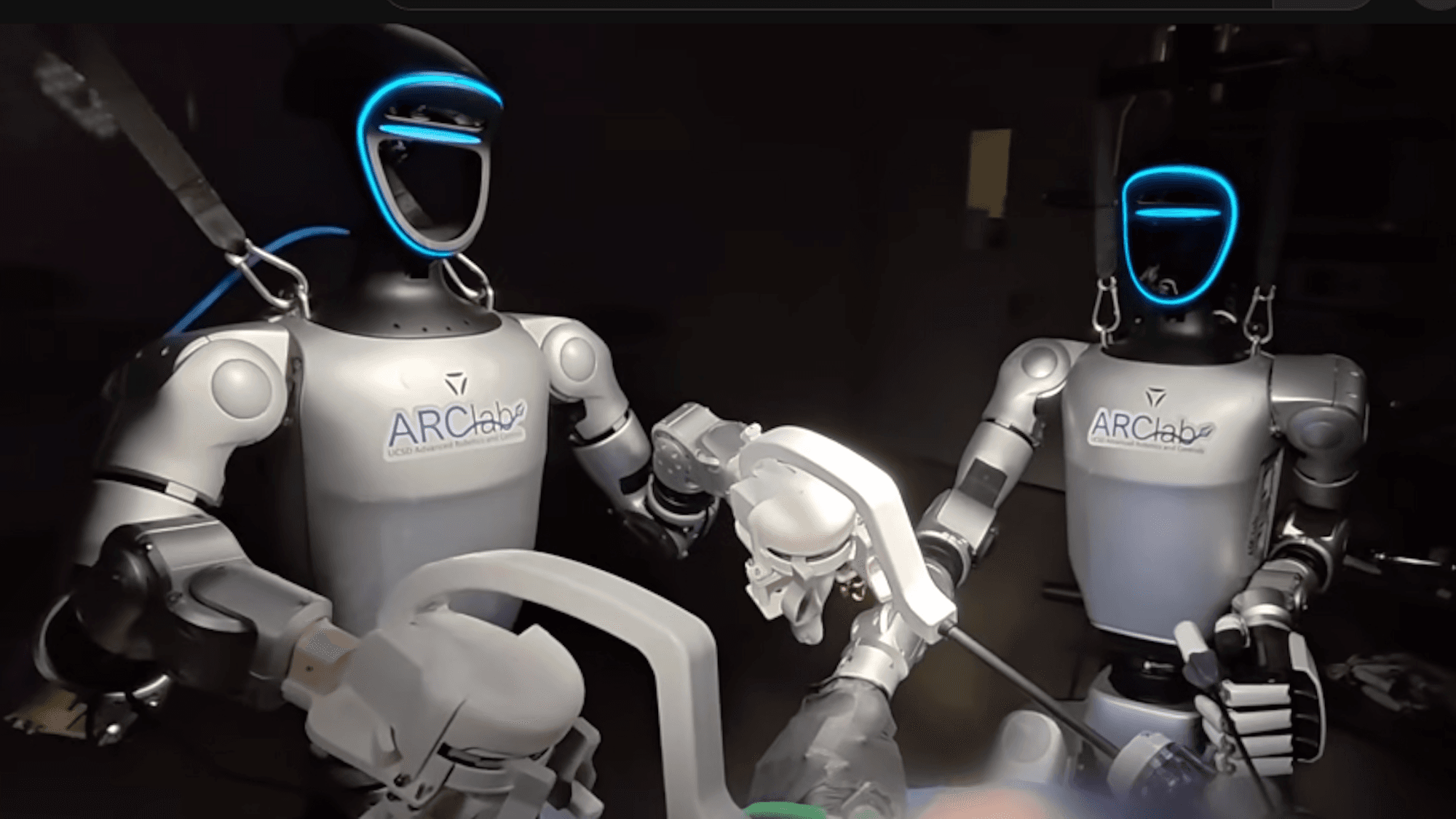 Surgeons pilot robots in world's first remote-controlled operation